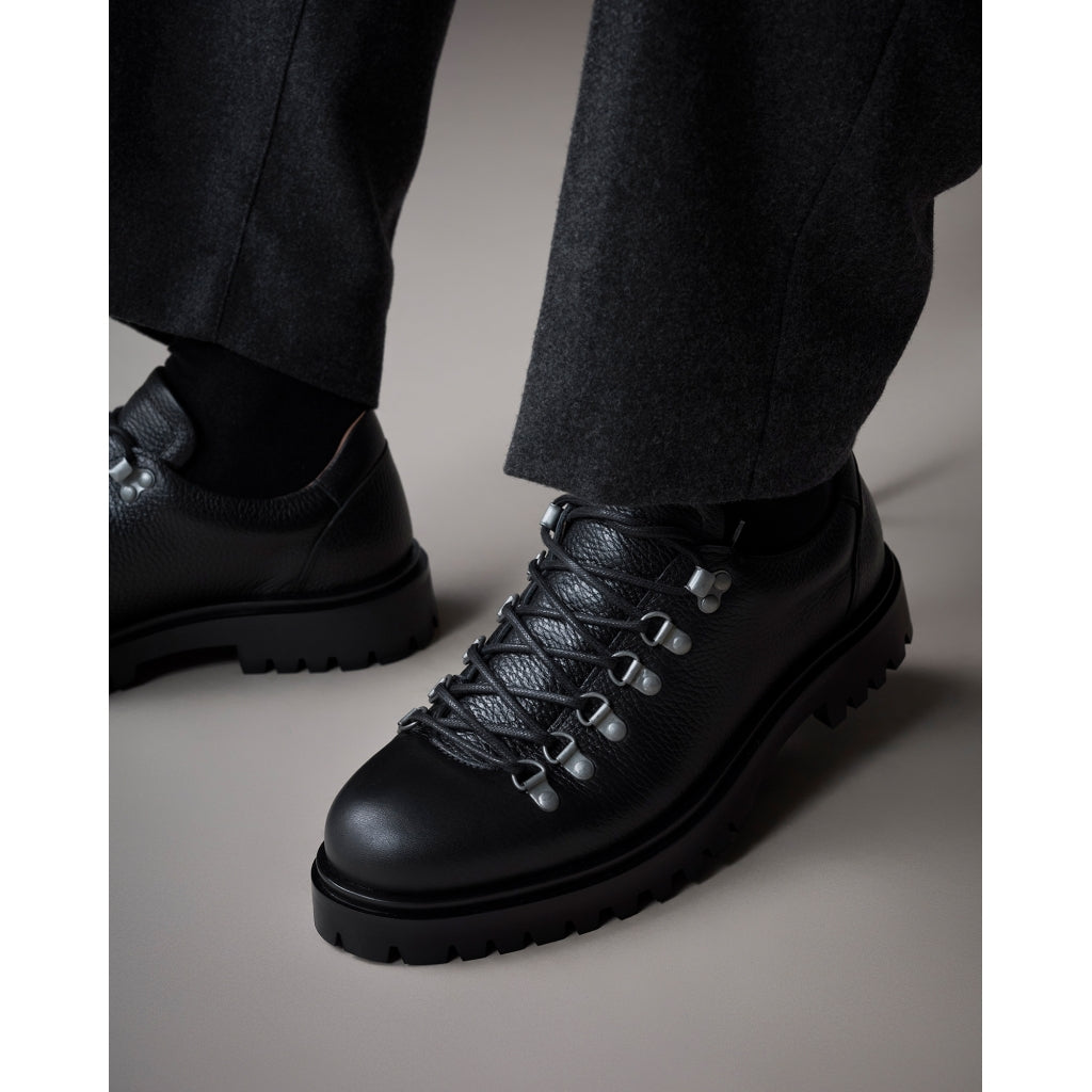 The Original Playboy - Willach - Black