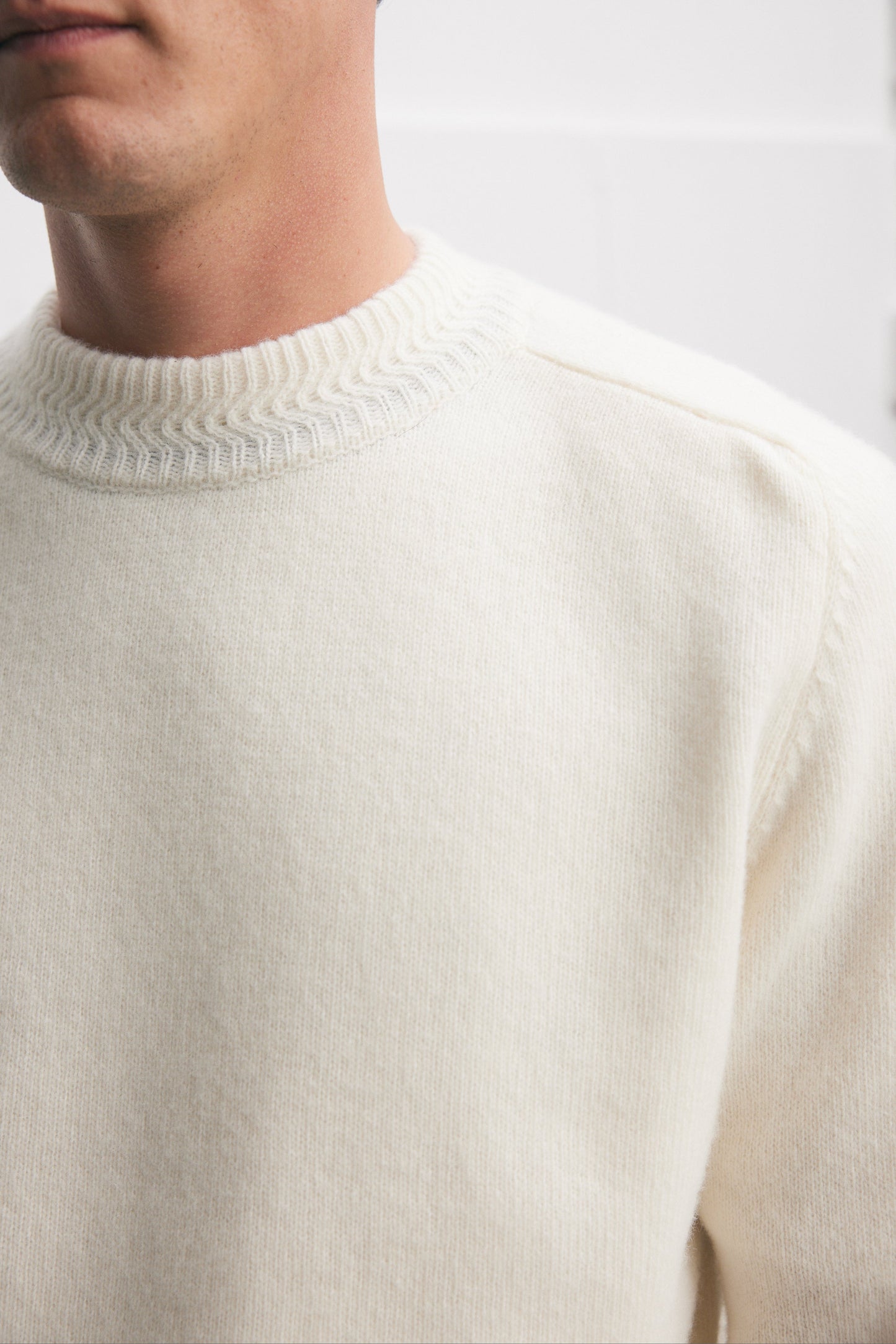 Round Neck Knit