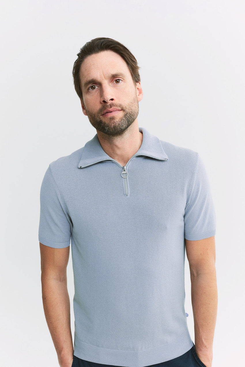 Zipper collar polo