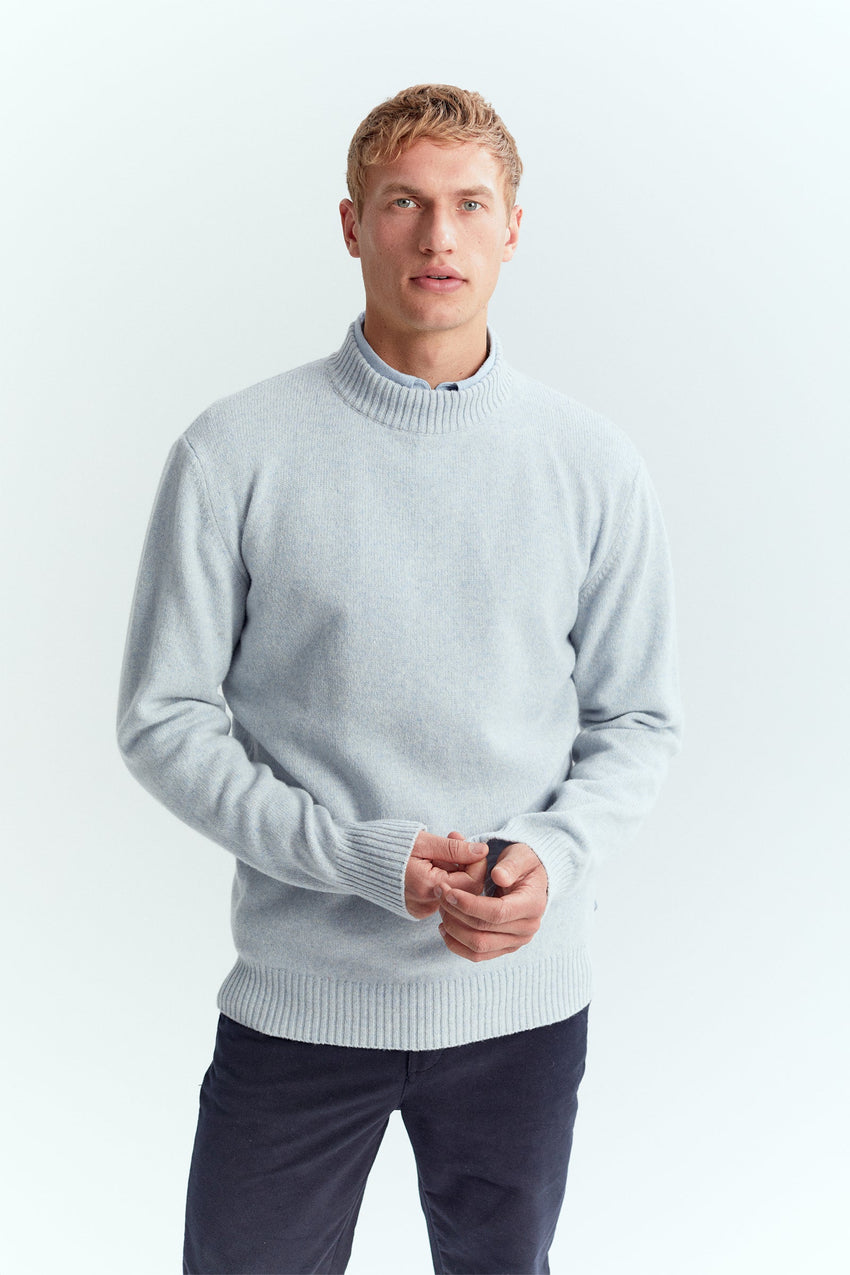 Turtle neck merino knitwear